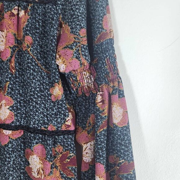 Knox Rose Gray and Pink Floral Print Peasant Blouse Size Medium Boho Floral Top - Picture 4 of 11
